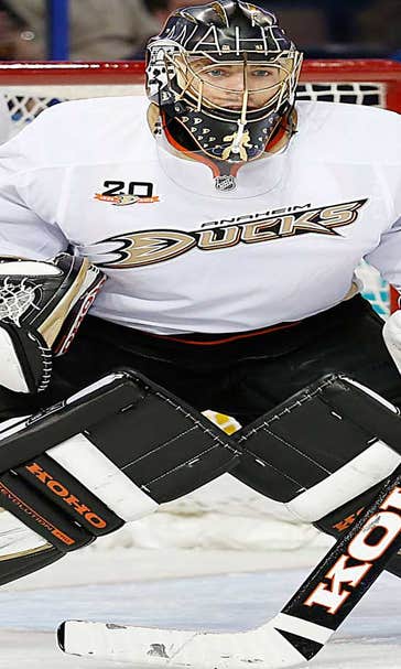 Ducks G Hiller dismayed by pre-playoff benching